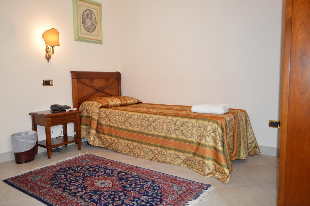 Hotel Delle Palme Falcone Bilik gambar