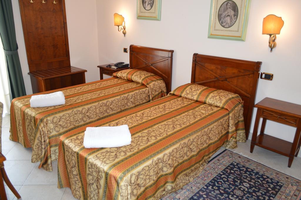 Hotel Delle Palme Falcone Bilik gambar