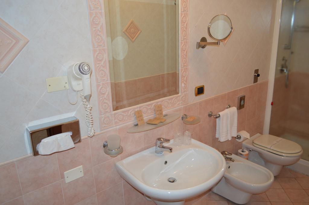 Hotel Delle Palme Falcone Bilik gambar