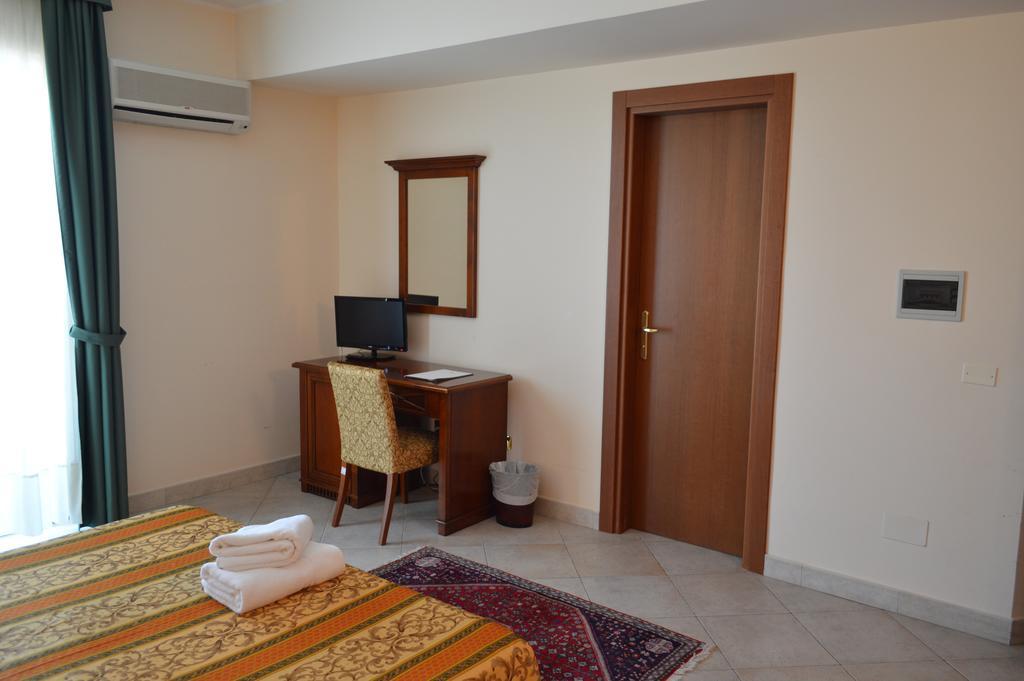 Hotel Delle Palme Falcone Bilik gambar