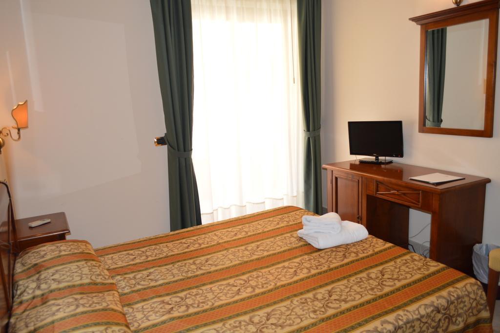 Hotel Delle Palme Falcone Bilik gambar